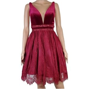 Coya collection mesh beaded lace v neck sleeveless party dress burgundy size XS